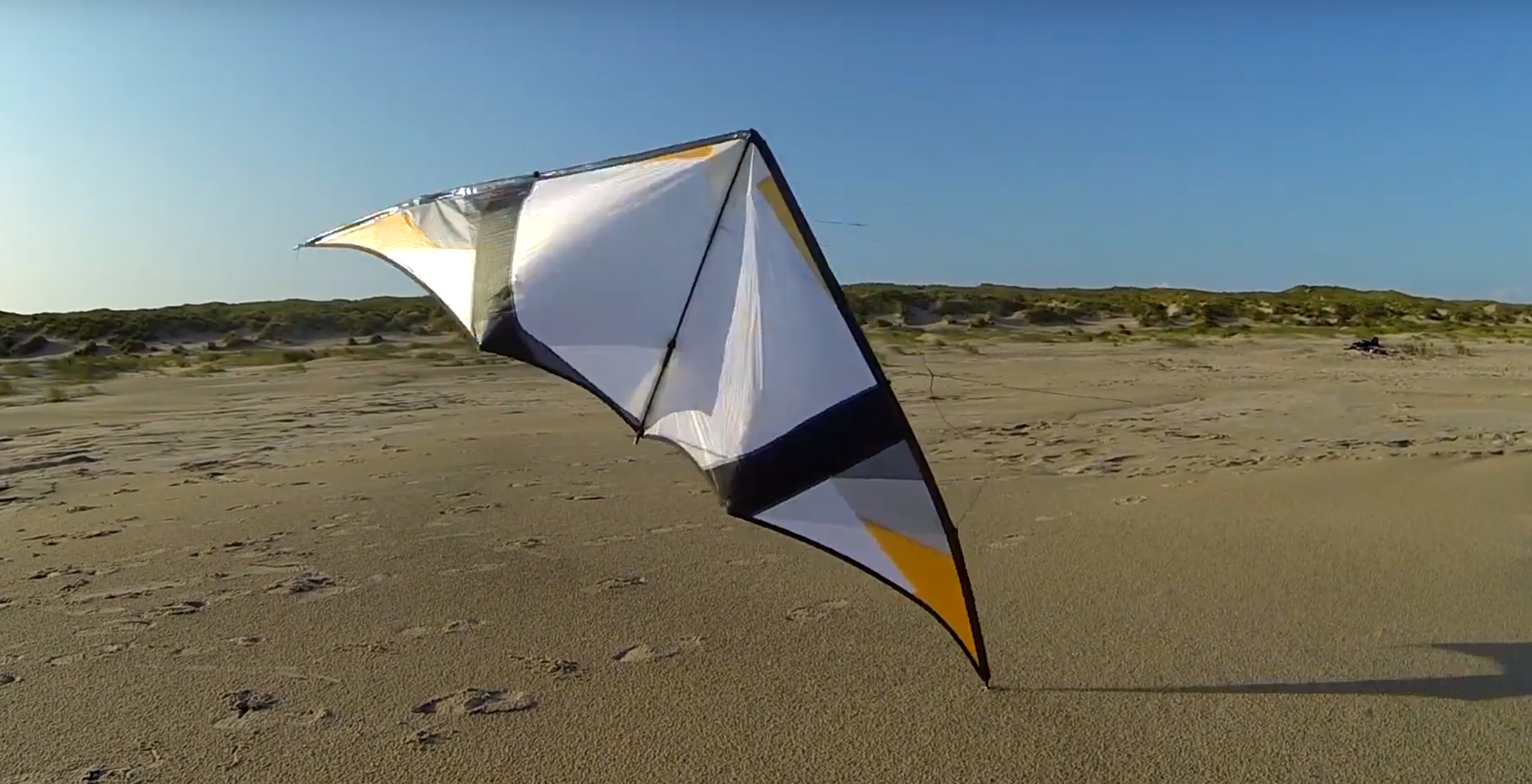 Details about   Carbon Fibre Frame Stunt Kite 5 Piece Dual Lines 130 X 50cm Ultra Responsive 